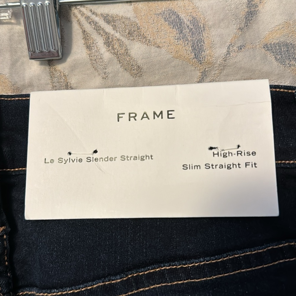 Frame Jeans - Picture 5 of 6